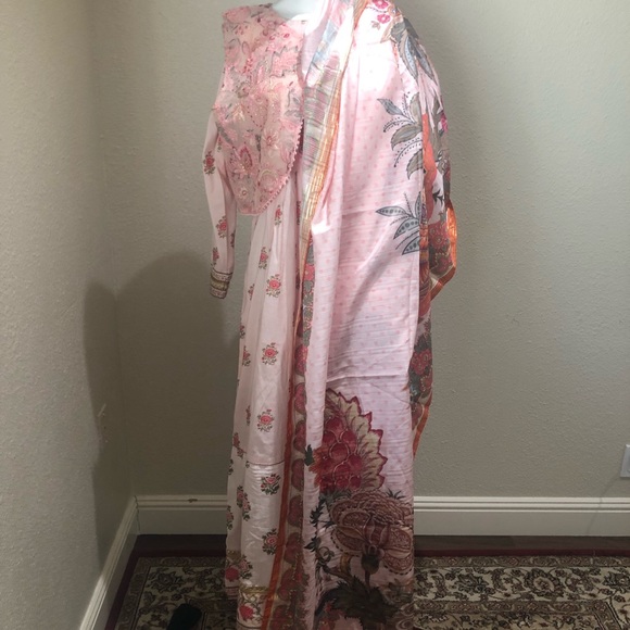 Pakistani branded dress - Picture 14 of 15